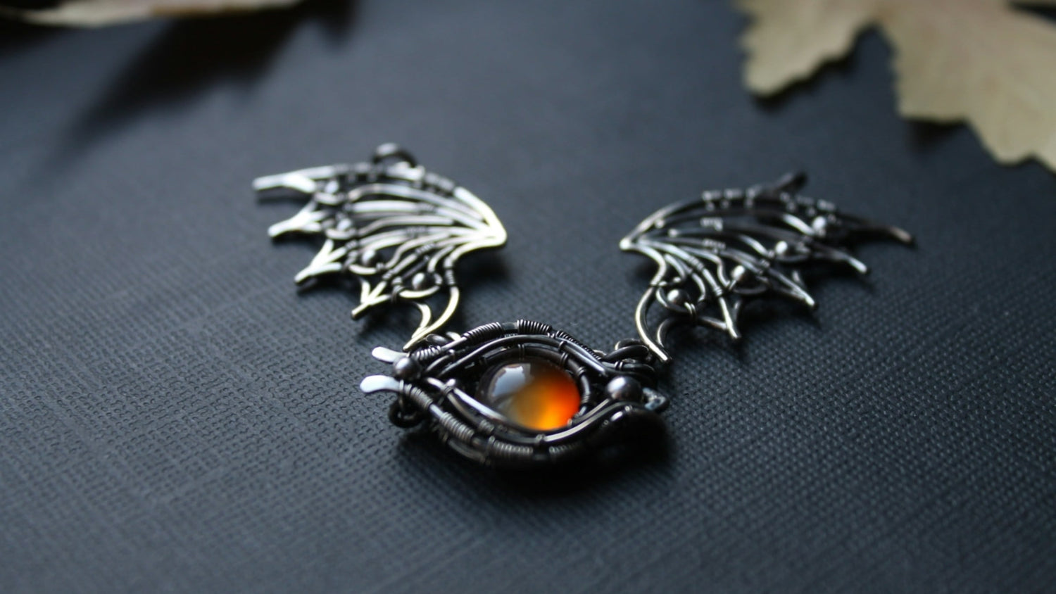 Accessories & Jewelry